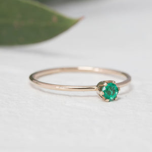 "Aster" dainty birthstone ring in emerald