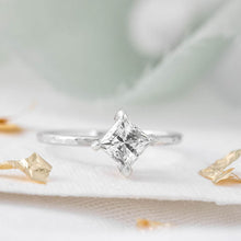 Load image into Gallery viewer, &quot;Abloro&quot; Princess Cut Solitaire Ring
