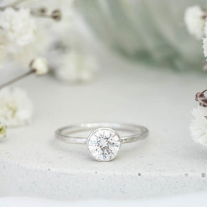 "Gaia" Solitaire Collet Ring