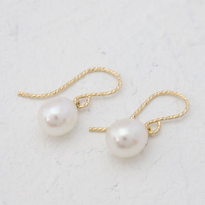 "Melanie" pearl drop earrings
