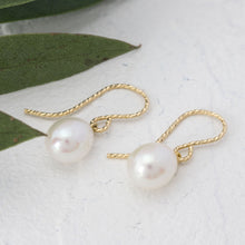 Load image into Gallery viewer, &quot;Melanie&quot; pearl drop earrings
